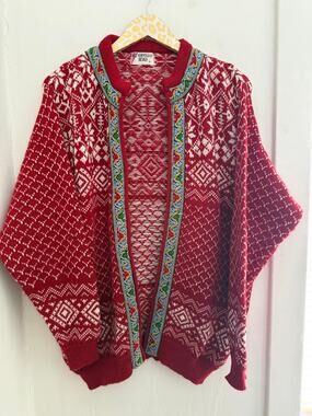 Norwegian Design Pure New Wool Women's Red Open Front Sweater | Size Medium